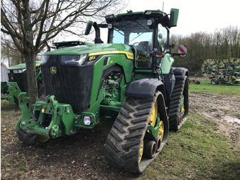 Traktor JOHN DEERE