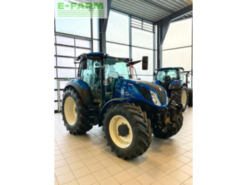 Traktor NEW HOLLAND T5