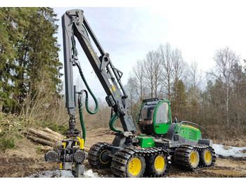 Lesnícky harvestor JOHN DEERE