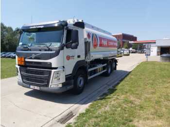 Cisternové vozidlo VOLVO FM