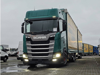 Plachtové nákladné vozidlo SCANIA S 450