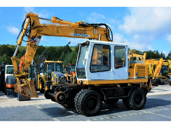 Kolesové rýpadlo LIEBHERR A 900