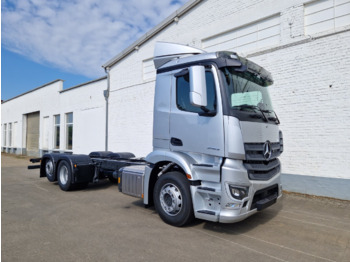 Podvozek s kabinou MERCEDES-BENZ Actros 2553