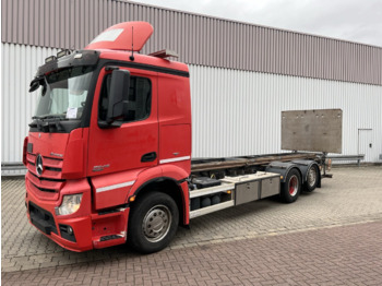 Podvozek s kabinou MERCEDES-BENZ Actros 2645