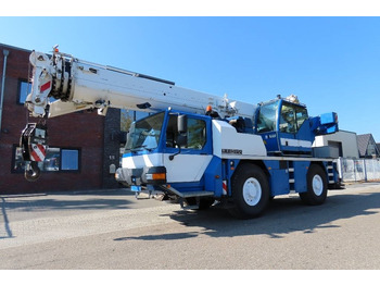 Žeriav pre všetky terény LIEBHERR LTM 1040-2.1