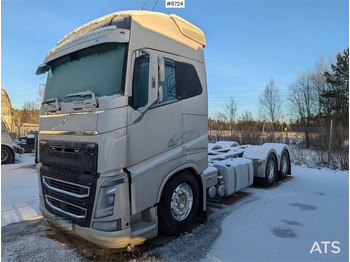 Podvozek s kabinou VOLVO FH 750