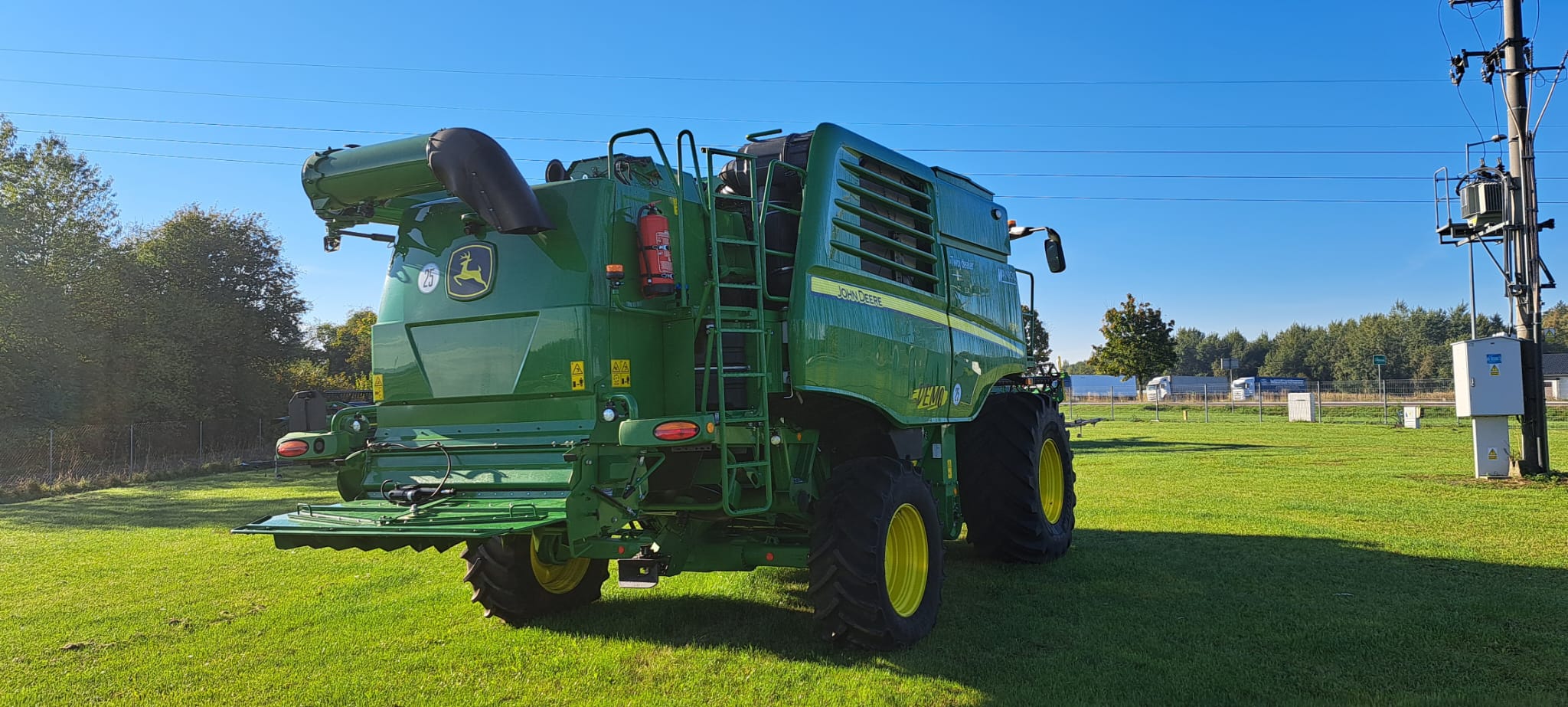 Obilný kombajn JOHN DEERE T670