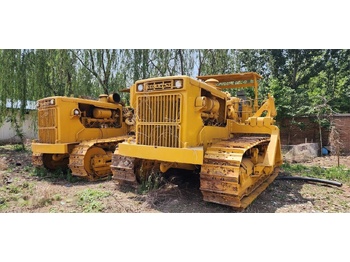 Pokladač potrubí KOMATSU D155