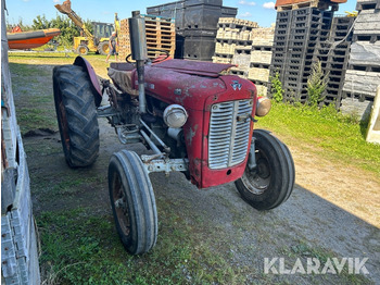 Traktor Traktor Massey-Ferguson 35x: obrázok 3