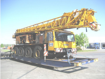 Žeriav pre všetky terény LIEBHERR LTM 1070