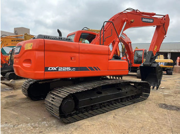 Pásové rýpadlo DOOSAN DX225LC