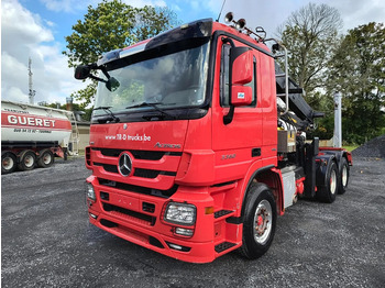 Nákladné vozidlo na prepravu dreva MERCEDES-BENZ Actros 3360