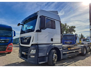 Podvozek s kabinou MAN TGX 26.460