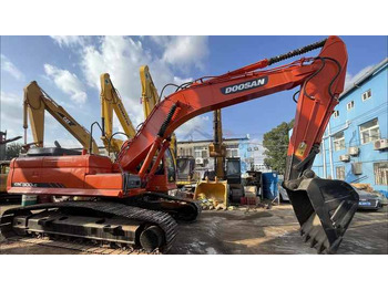 Pásové rýpadlo DOOSAN DX300LC