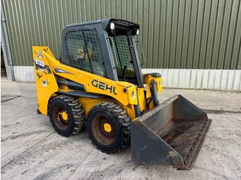 Šmykom riadený nakladač Gehl R 135 Skid Steer: obrázok 3