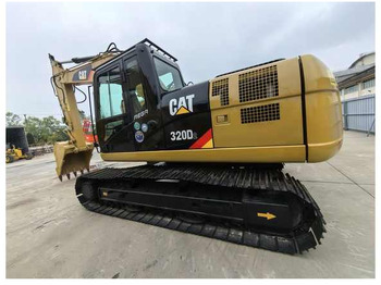 Pásové rýpadlo CATERPILLAR 320D2