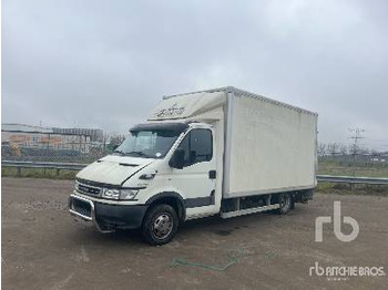 Skříňový nákladní auto IVECO Daily