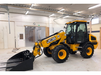 Teleskopický kolesový nakladač JCB TM220