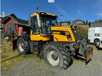 Traktor JCB