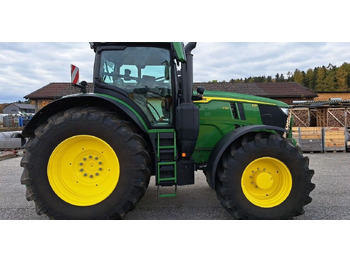 Traktor John Deere 6R230: obrázok 4