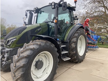 Traktor Valtra G135 Active: obrázok 4