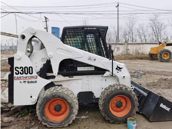 Šmykom riadený nakladač BOBCAT S300