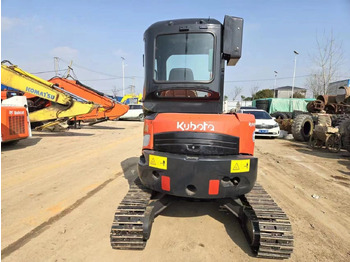 Mini rýpadlo Kubota U35: obrázok 3