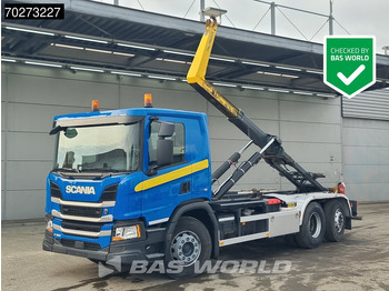 Hákový nosič kontajnerov SCANIA P 360