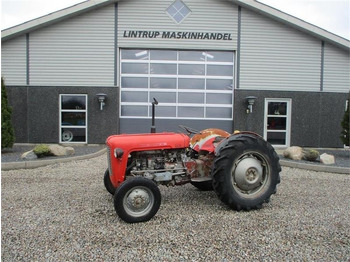 Traktor MASSEY FERGUSON