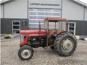 Traktor MASSEY FERGUSON