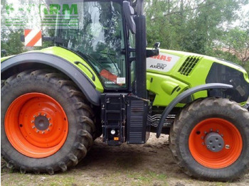 Traktor CLAAS Axion 830