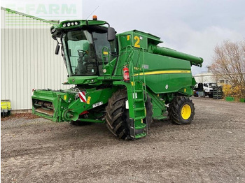 Obilný kombajn JOHN DEERE T670