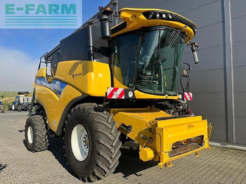 Obilný kombajn NEW HOLLAND CX series