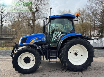 Traktor NEW HOLLAND T6020