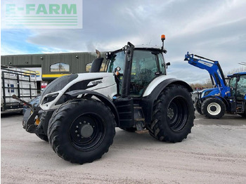 Traktor VALTRA T234