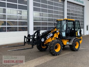 Kolesový nakladač JCB 407