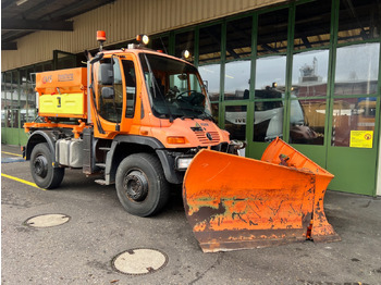 Komunálne/ Špeciálne stroje UNIMOG U400