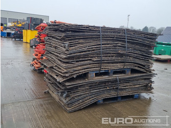 Stavebné zariadenia Bundle of Tracking Boards (3 of), Bundle of Plastic Pedestrian Safery Barriers (2 of): obrázok 3