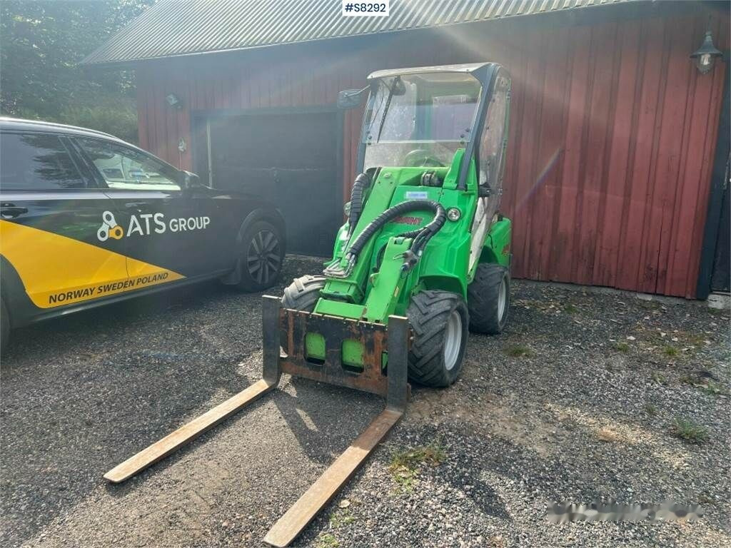 Nakladač Avant 528 - Skid steer (SEE VIDEO): obrázok 10