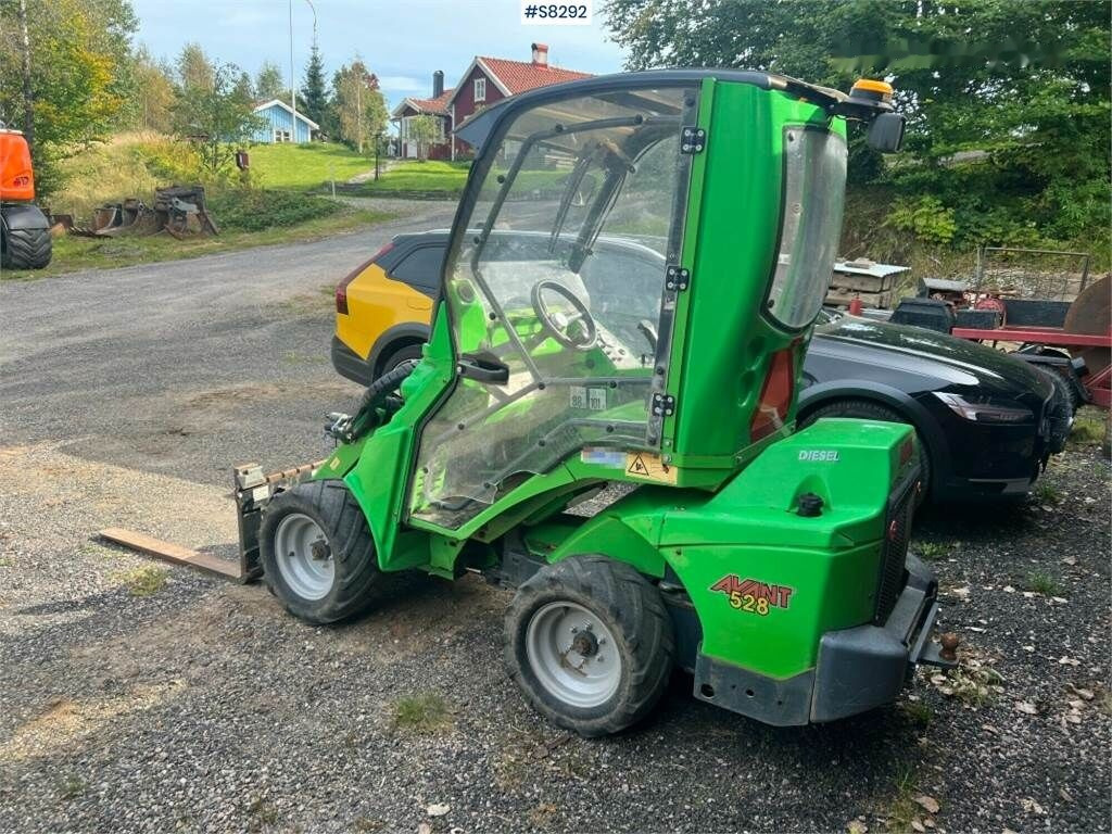 Nakladač Avant 528 - Skid steer (SEE VIDEO): obrázok 11