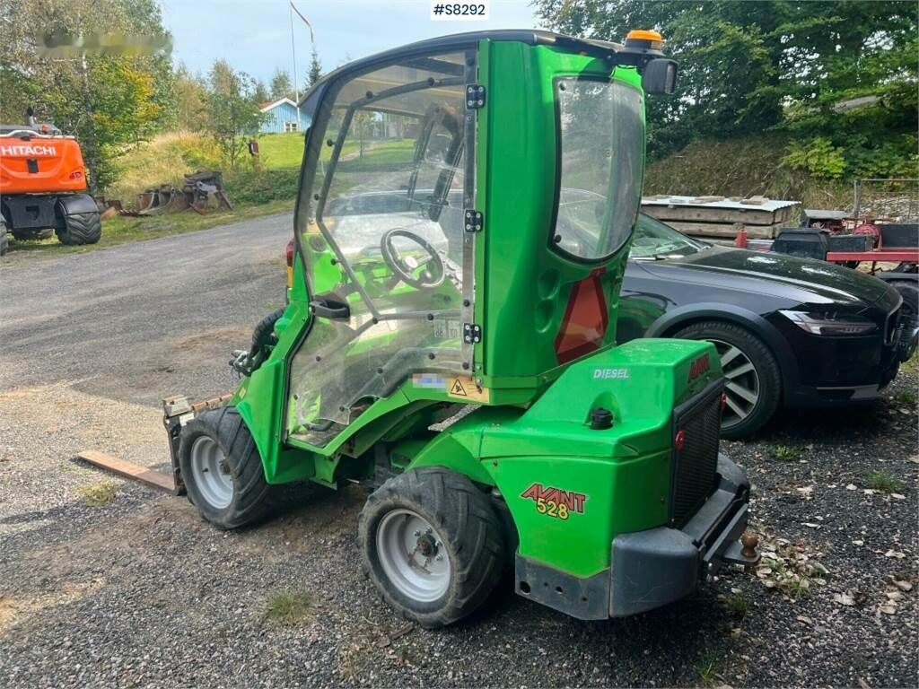 Nakladač Avant 528 - Skid steer (SEE VIDEO): obrázok 12