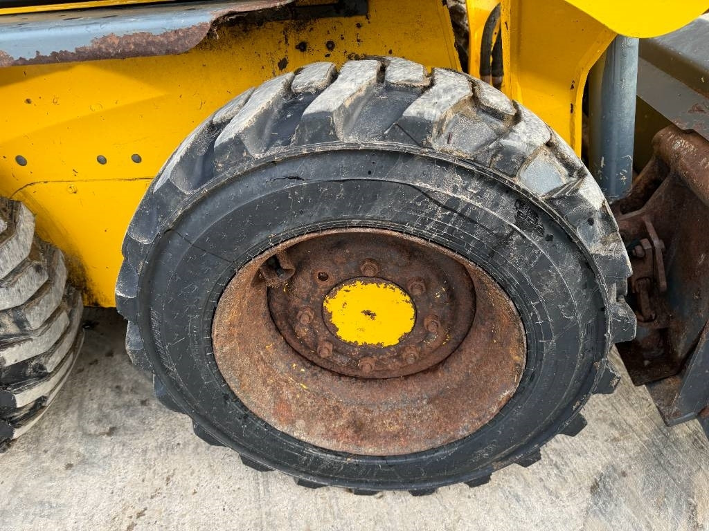 Šmykom riadený nakladač Gehl R 135 Skid Steer: obrázok 11