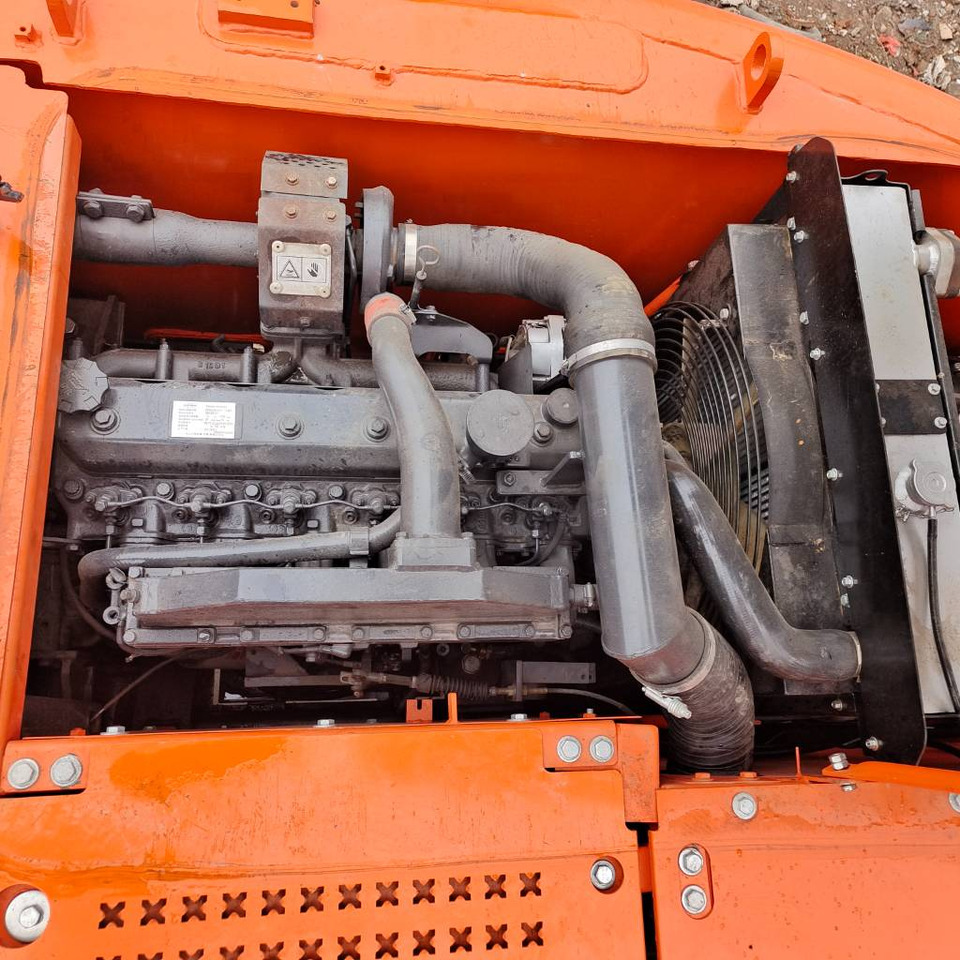 Pásové rýpadlo Doosan DX 150 LC: obrázok 6