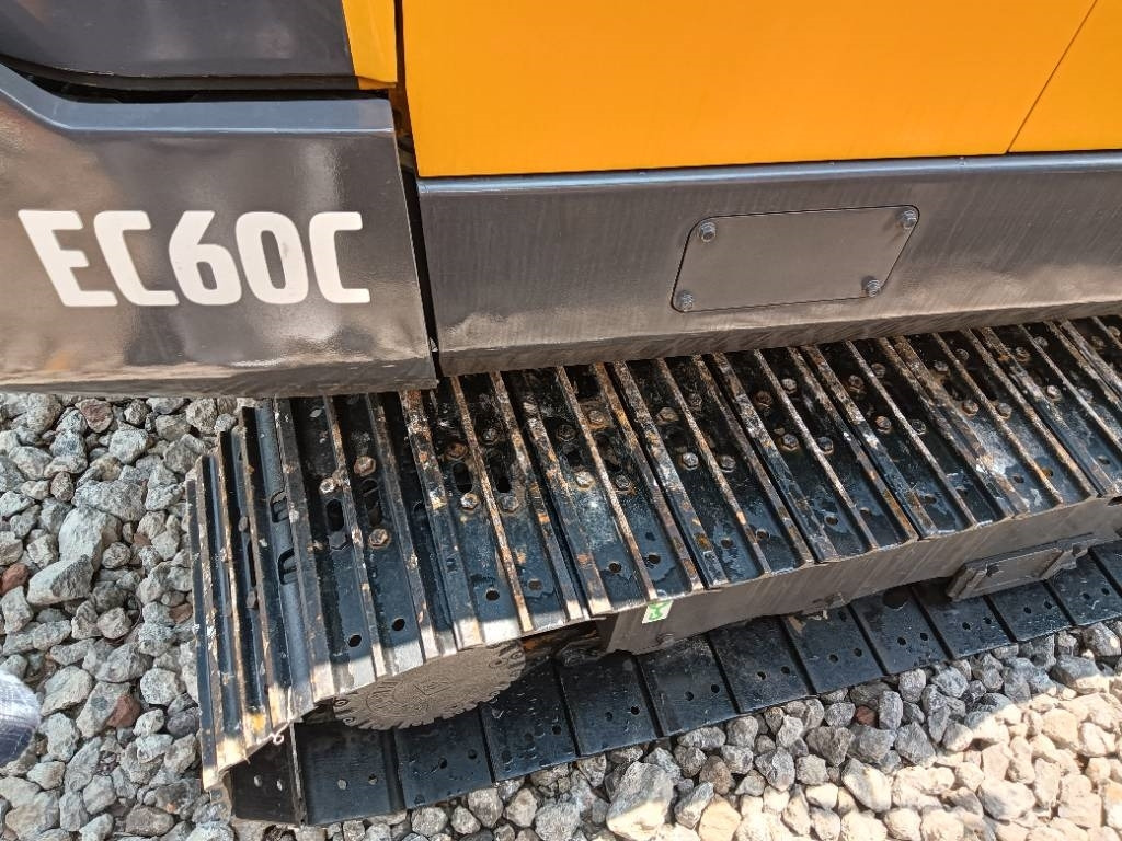 Nový Pásové rýpadlo Volvo EC 60: obrázok 6