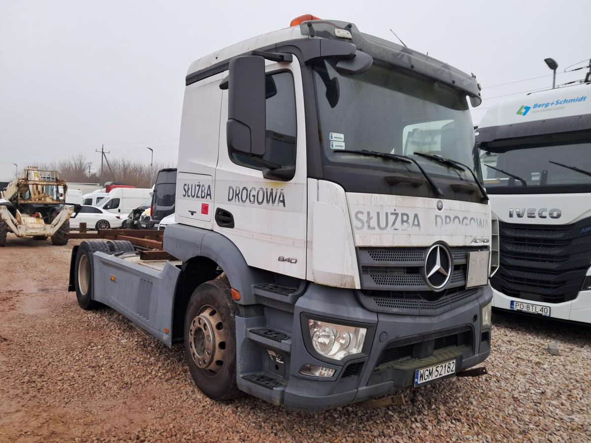 Podvozek s kabinou MERCEDES BENZ ACTROS DO ZABUDOWY: obrázok 1