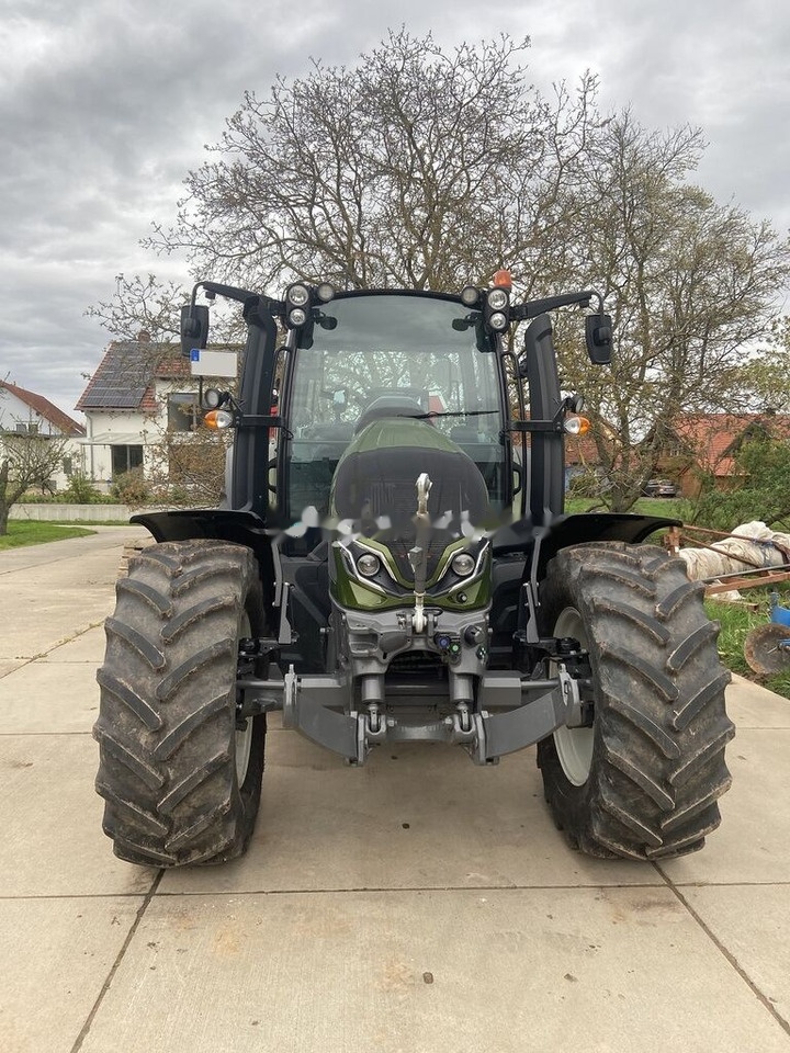 Traktor Valtra G135 Active: obrázok 8