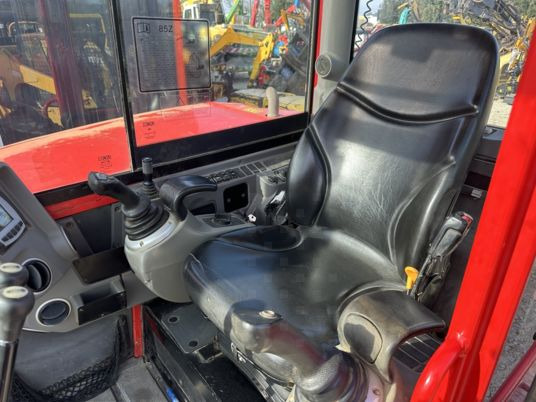 Pásové rýpadlo JCB 85Z-1 à 37500 Euros HT: obrázok 7