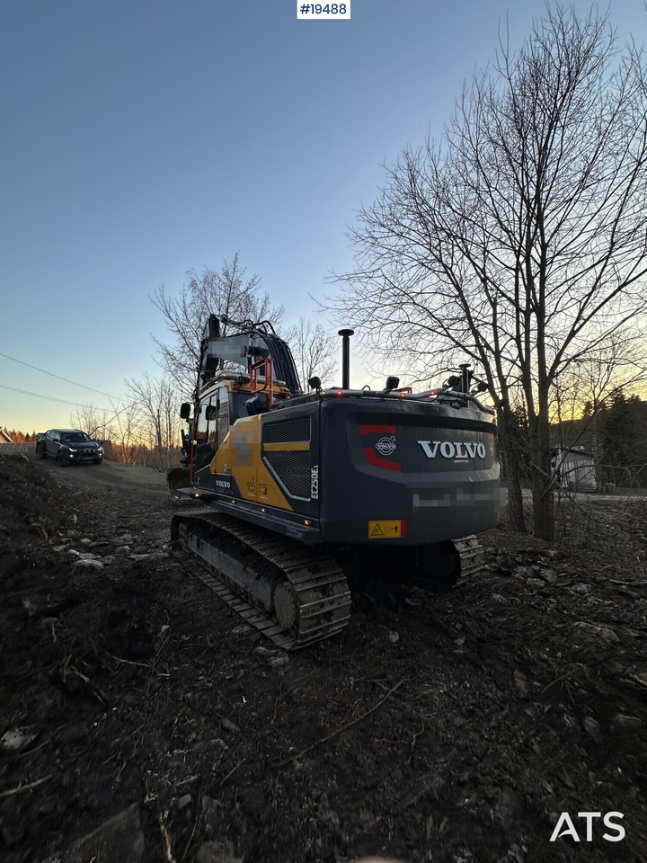 Rýpadlo Volvo EC250EL: obrázok 9