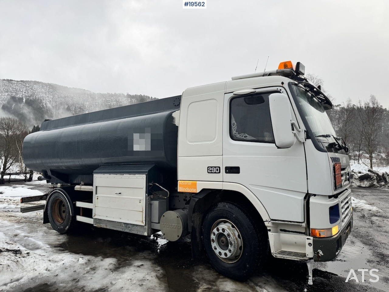 Cisternové vozidlo Volvo FM7: obrázok 8