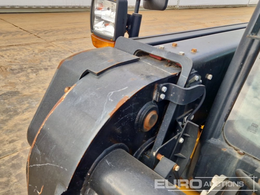 Teleskopický nakladač 2019 JCB 520-40: obrázok 18